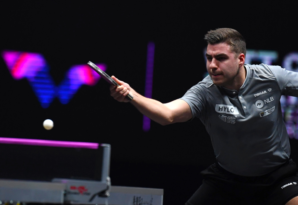 确保球员和 确保球员和