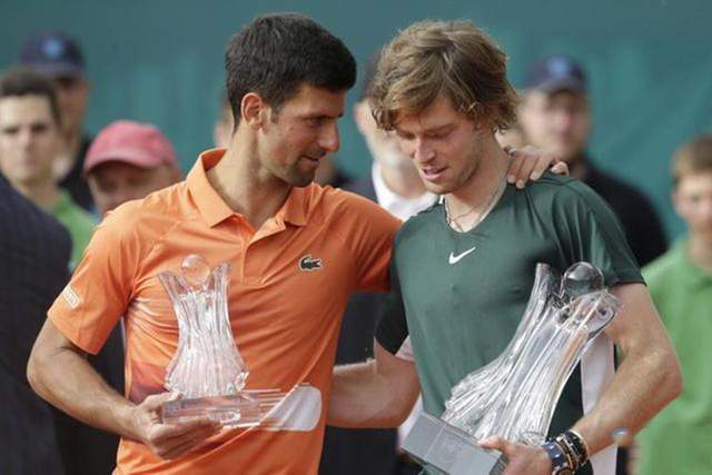 球迷们感到 球迷们感到