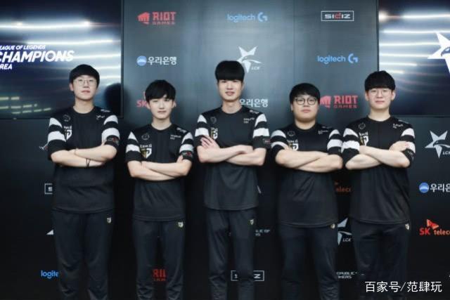 队和球迷共 队和球迷共